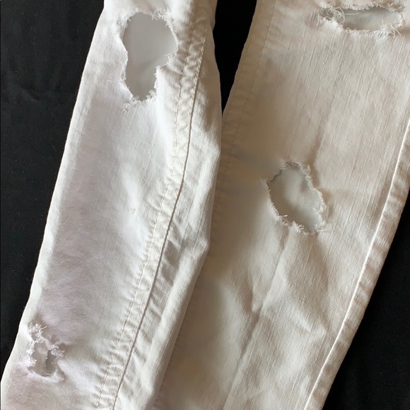 🦋 3/$20 Pretty White Skinny Ripped Jeans - Picture 2 of 4